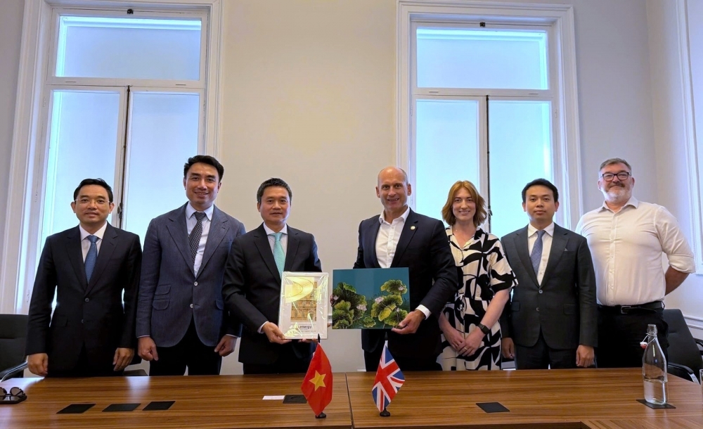 Petrolimex và Energy Institute trao đổi xu hướng năng lượng toàn cầu