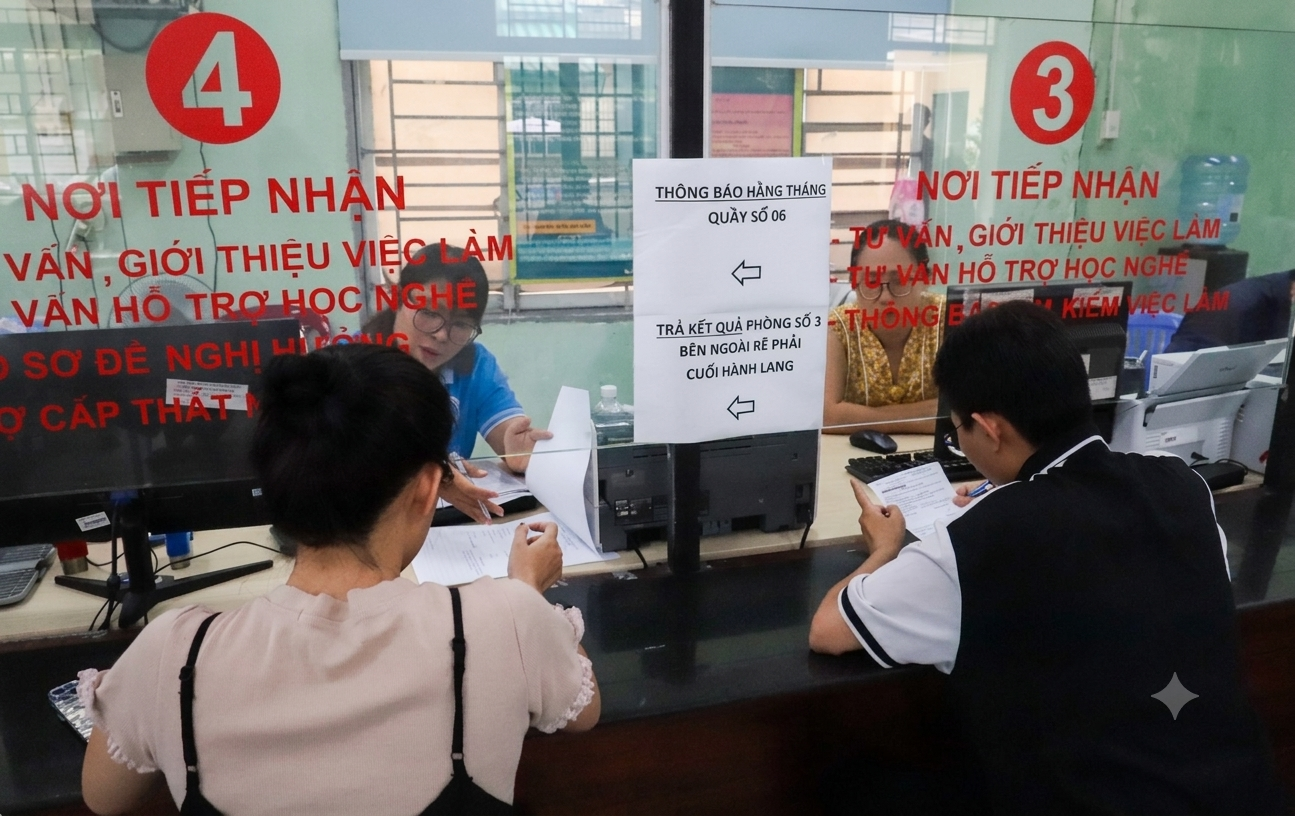 Cảnh báo “cò” lừa hướng dẫn lao động làm hồ sơ hưởng bảo hiểm thất nghiệp online trên Cổng Dịch vụ công