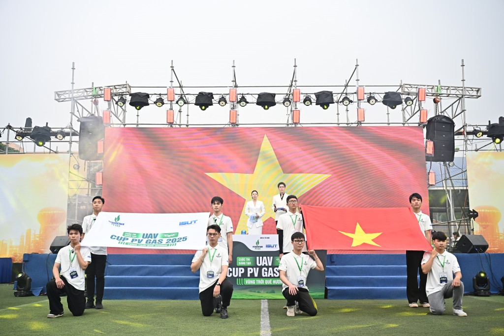 28 đội tranh tài tại cuộc thi sáng tạo thiết bị bay không người lái