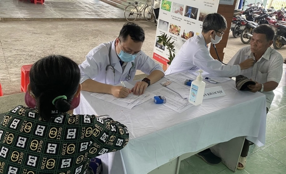 TP. Hồ Chí Minh yêu cầu niêm yết công khai giá khám BHYT tại trạm y tế