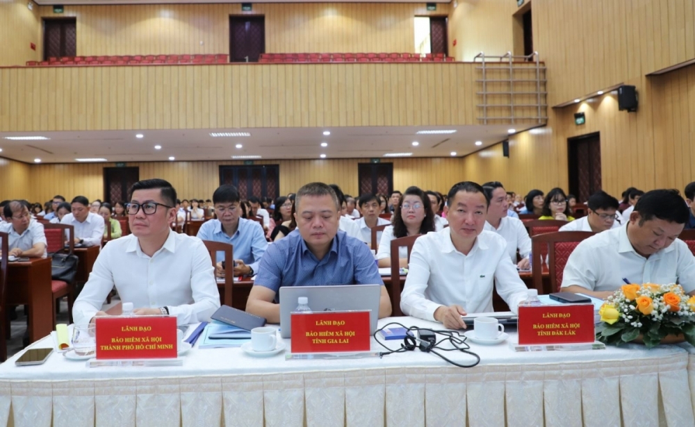 Sẵn sàng triển khai sổ bảo hiểm xã hội, thẻ bảo hiểm y tế bản điện tử