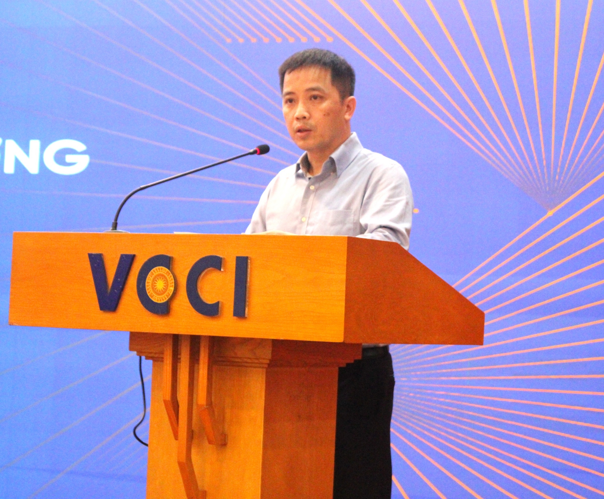 ông Đậu Anh Tuấn, Phó Tổng thư ký, Trưởng Ban Pháp chế VCCI,