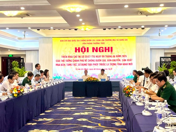 Tăng chế tài xử phạt đối với hành vi buôn lậu, kinh doanh trái phép thuốc lá