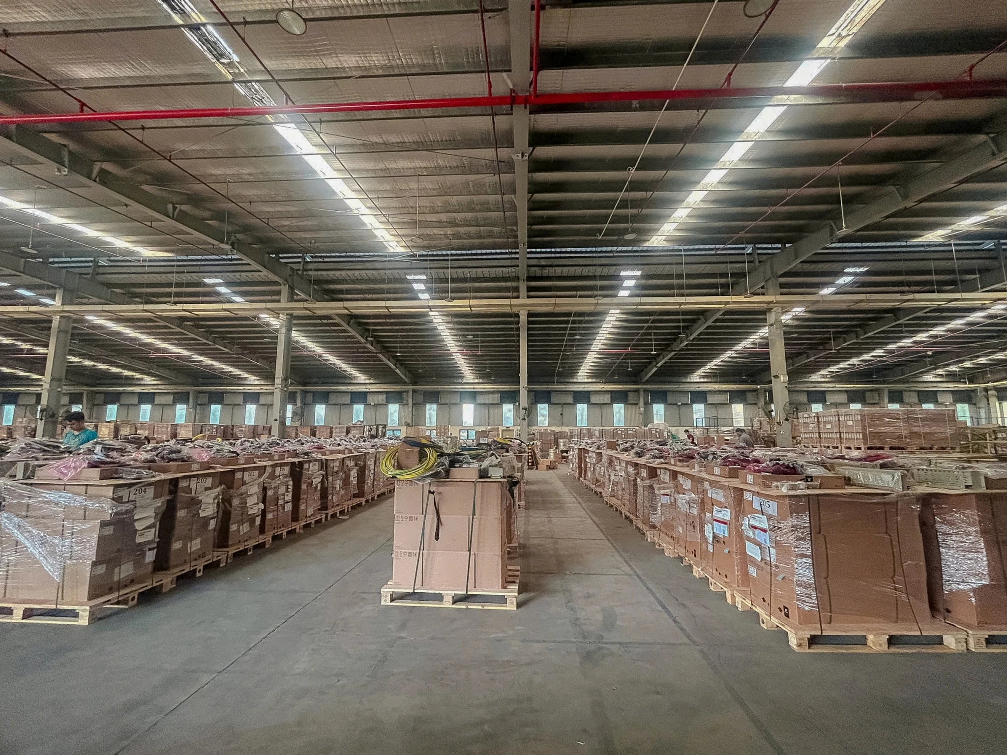 Lưu kho và phân phối thiết bị viễn thông: Bài toán logistics cho những dự án quy mô lớn